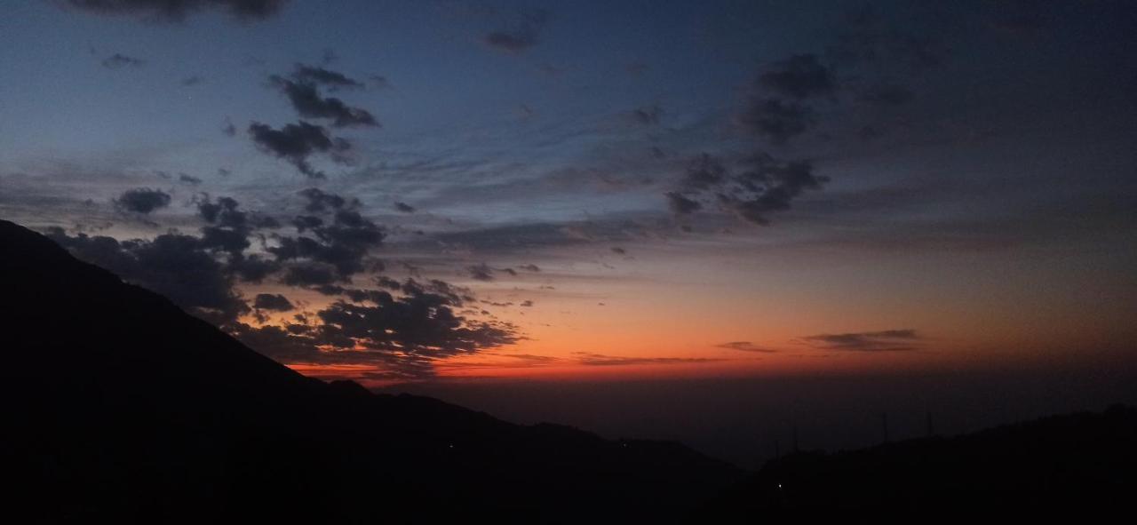 Отель The Unmad, Dharamkot Дармсала Экстерьер фото
