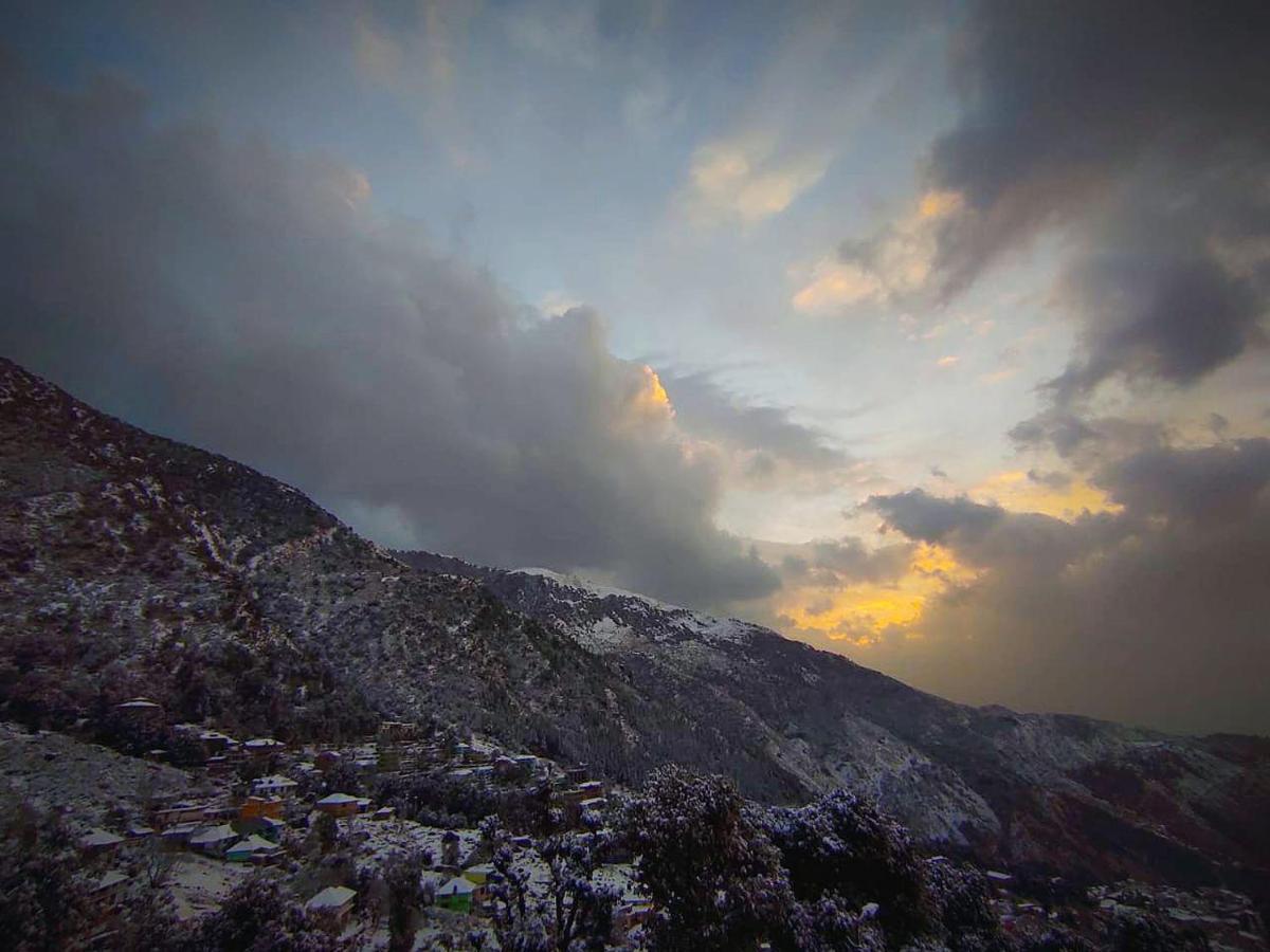 Отель The Unmad, Dharamkot Дармсала Экстерьер фото